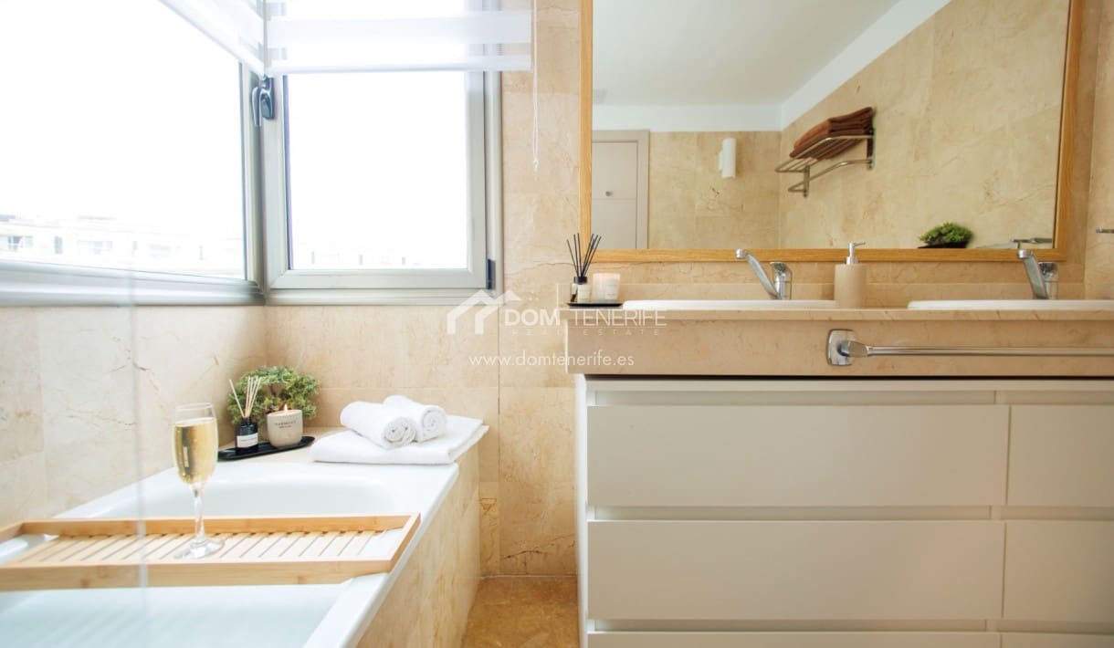 2 soveværelse Byhus til salg i Amarilla Golf med swimmingpool - € 630.000 (Ref: 8387544)