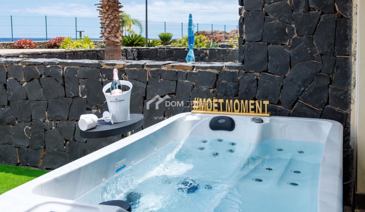 2 soveværelse Byhus til salg i Amarilla Golf med swimmingpool - € 630.000 (Ref: 8387544)