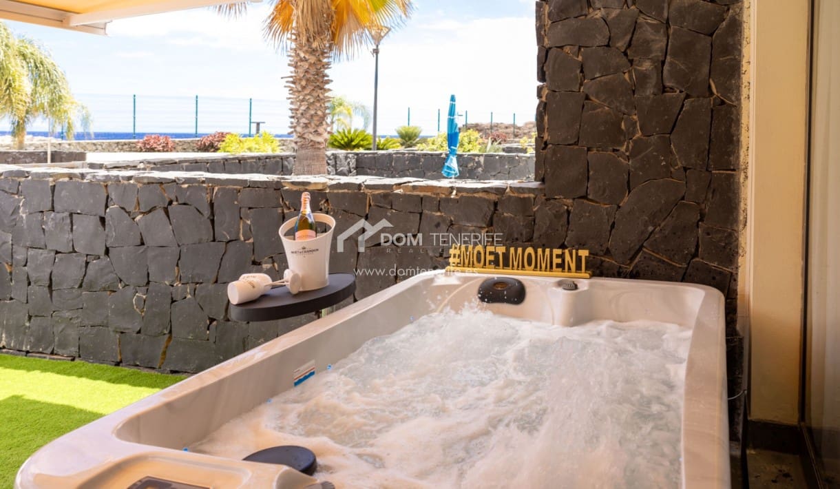 2 soveværelse Byhus til salg i Amarilla Golf med swimmingpool - € 630.000 (Ref: 8387544)