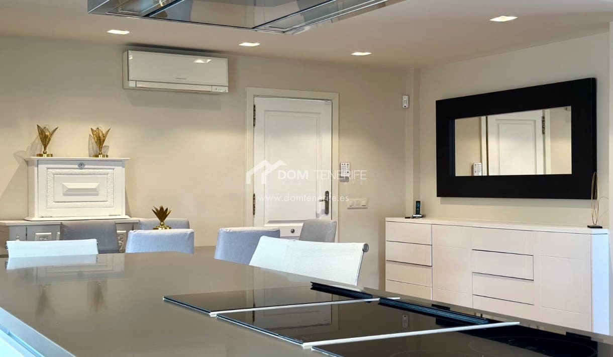 3 soveværelse Villa til salg i Adeje med swimmingpool garage - € 1.490.000 (Ref: 8408505)