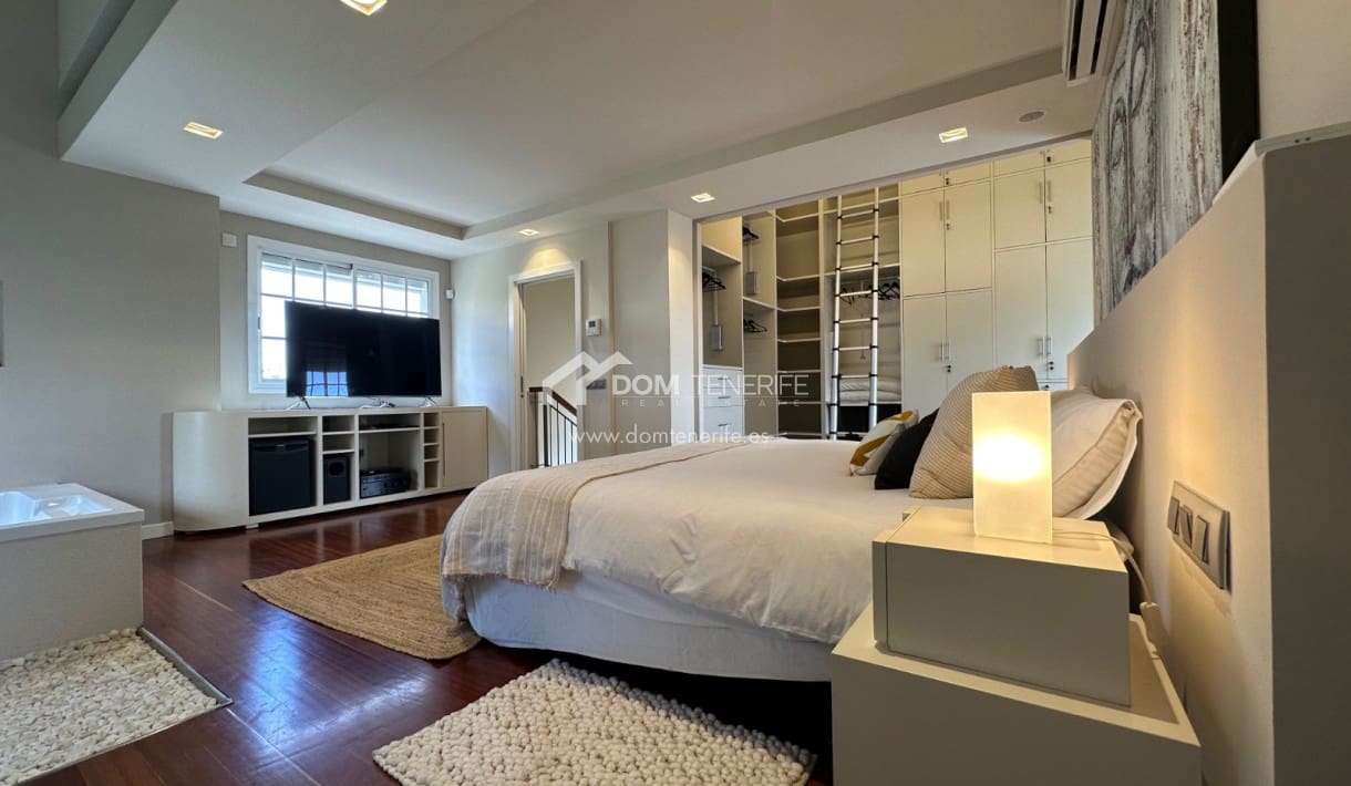 3 soveværelse Villa til salg i Adeje med swimmingpool garage - € 1.490.000 (Ref: 8408505)