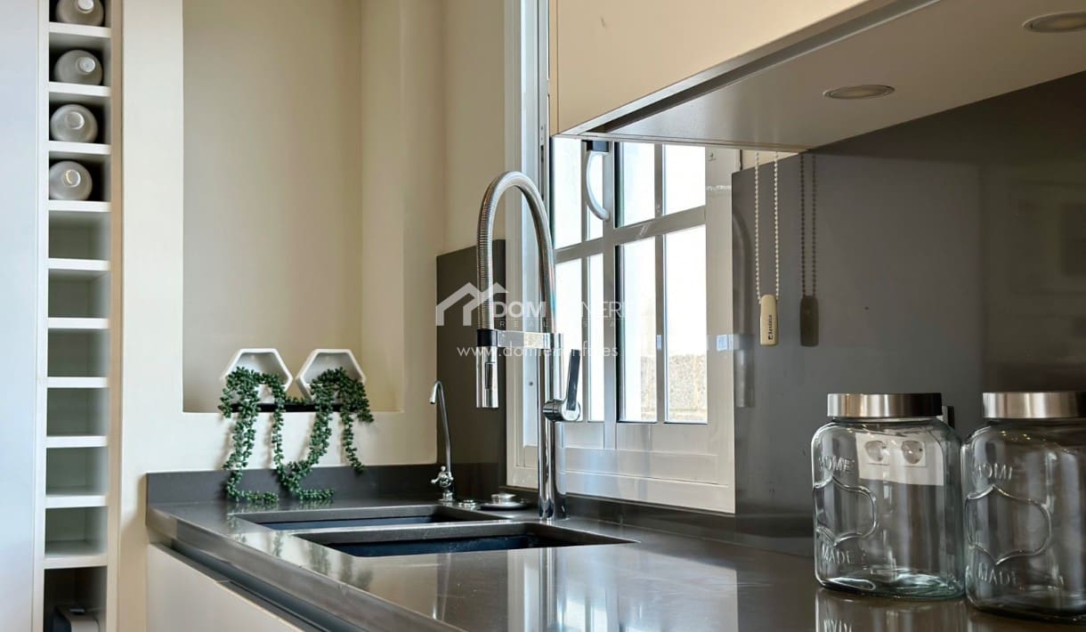 3 soveværelse Villa til salg i Adeje med swimmingpool garage - € 1.490.000 (Ref: 8408505)