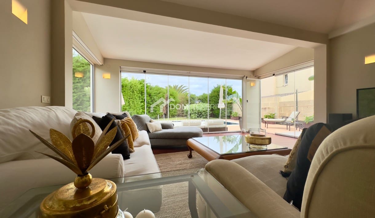 3 soveværelse Villa til salg i Adeje med swimmingpool garage - € 1.490.000 (Ref: 8408505)