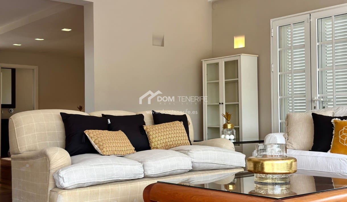 3 soveværelse Villa til salg i Adeje med swimmingpool garage - € 1.490.000 (Ref: 8408505)