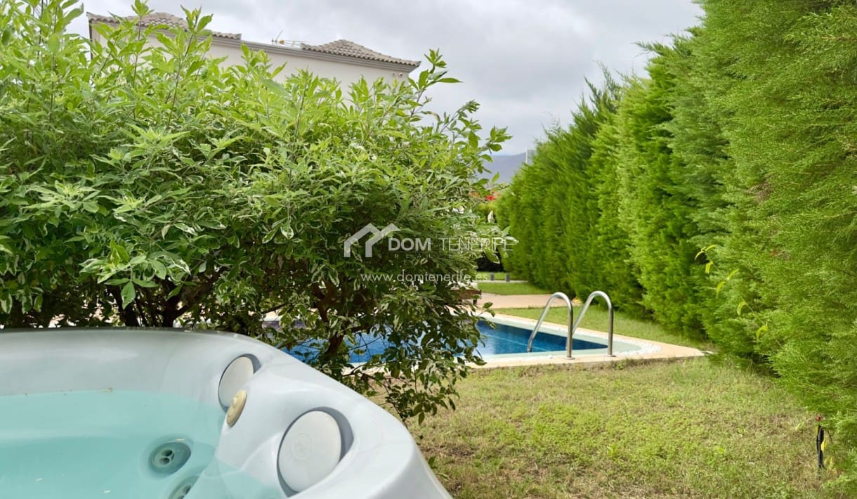 3 soveværelse Villa til salg i Adeje med swimmingpool garage - € 1.490.000 (Ref: 8408505)