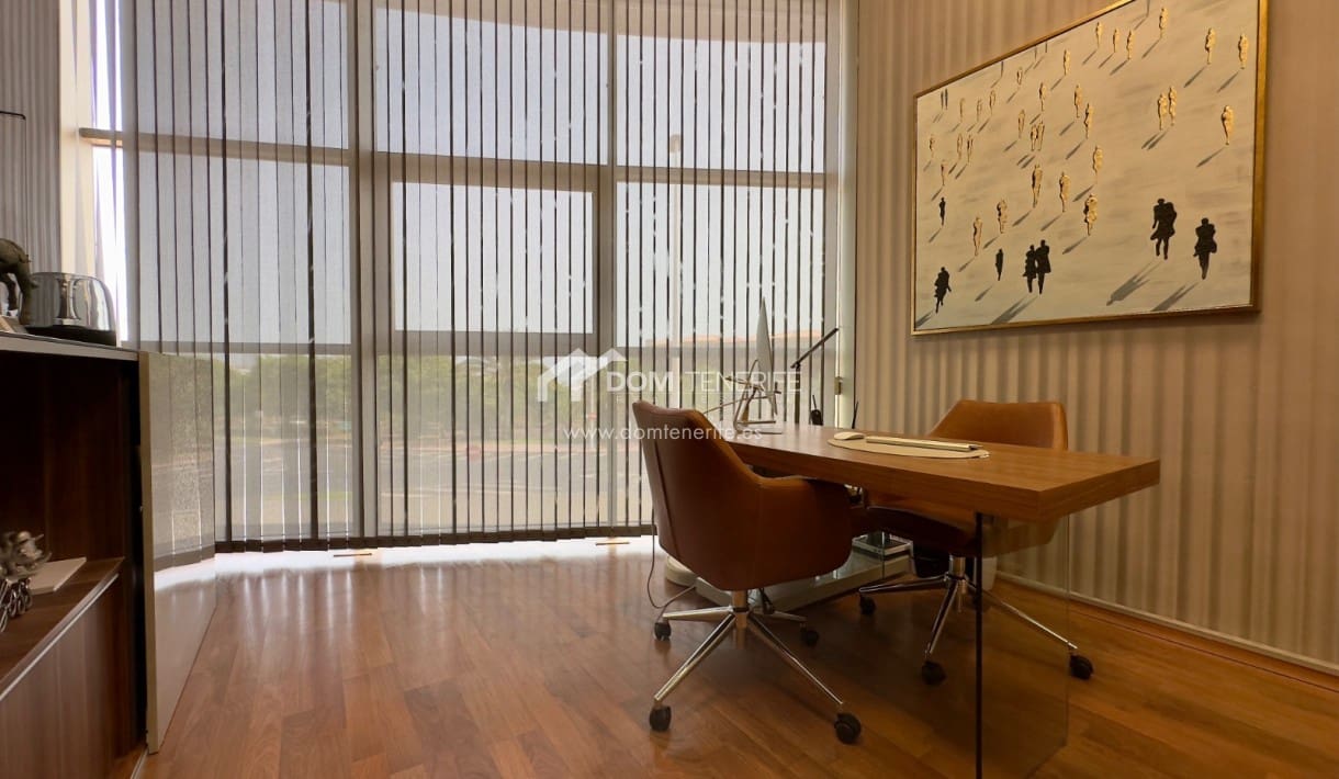 2 soverom Kommersiell til leie i Playa del Duque - € 1 500 (Ref: 8459186)