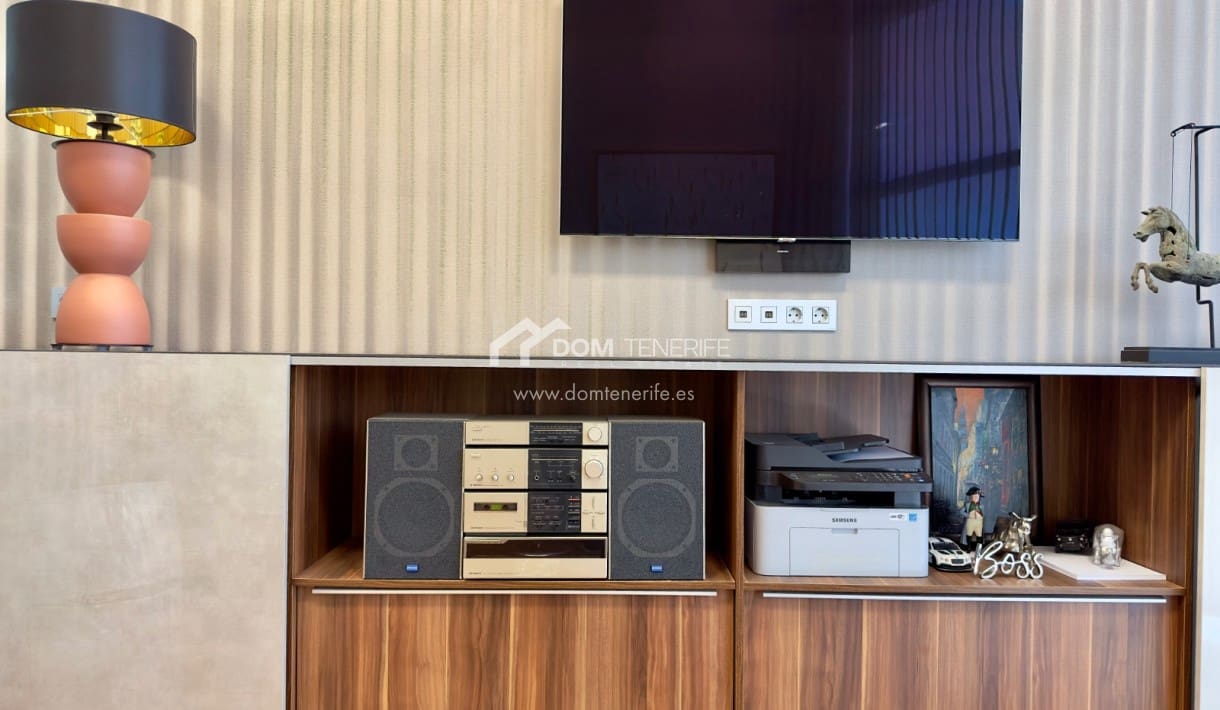 2 soverom Kommersiell til leie i Playa del Duque - € 1 500 (Ref: 8459186)