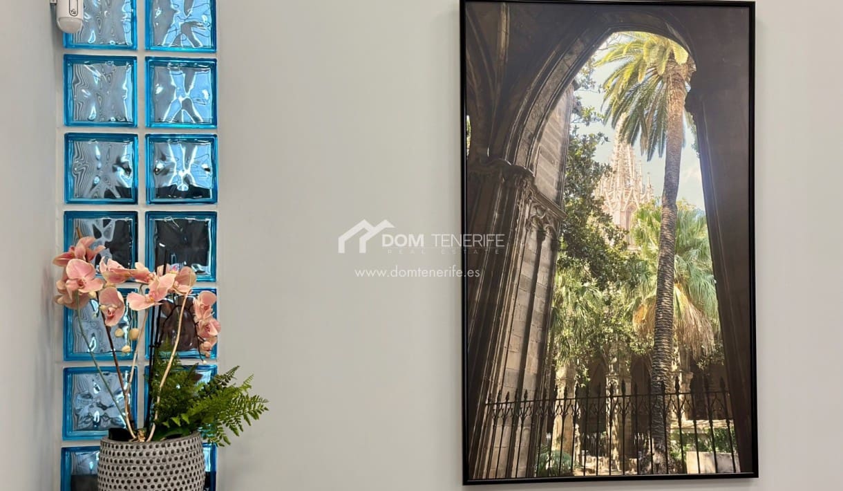 2 soverom Kommersiell til leie i Playa del Duque - € 1 500 (Ref: 8459186)