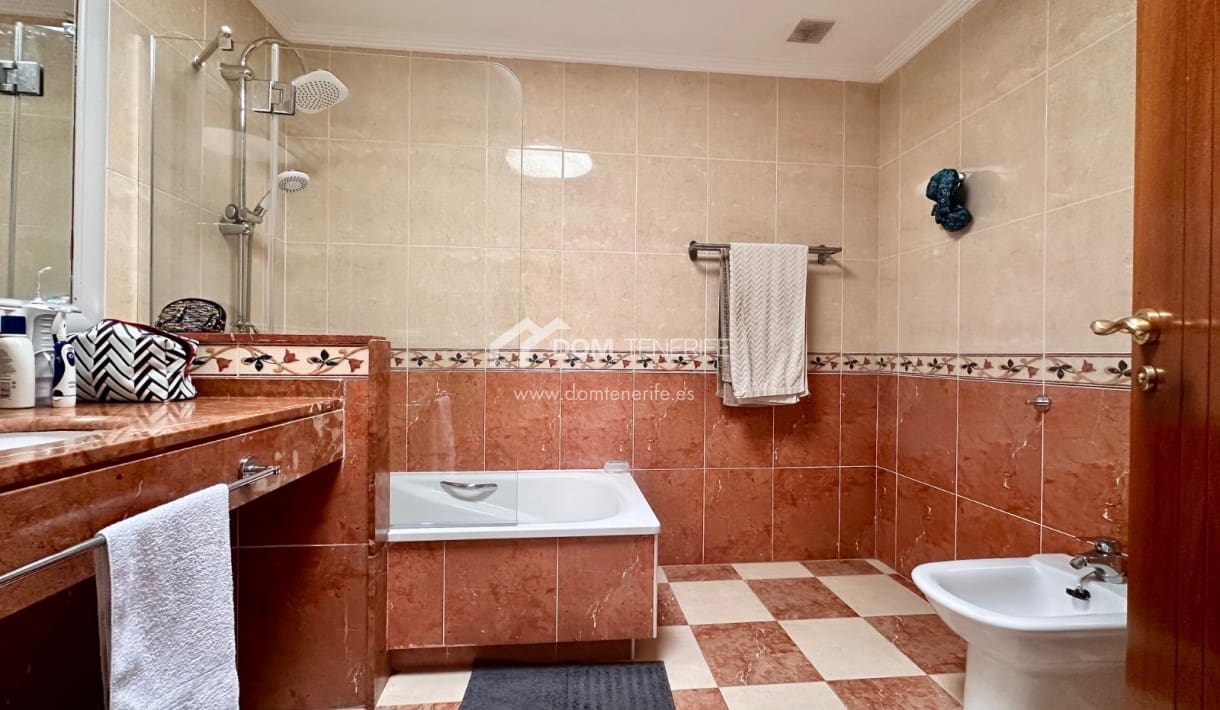 2 quarto Casa em Banda para arrendar em La Tejita com piscina - 1 300 € (Ref: 8560239)