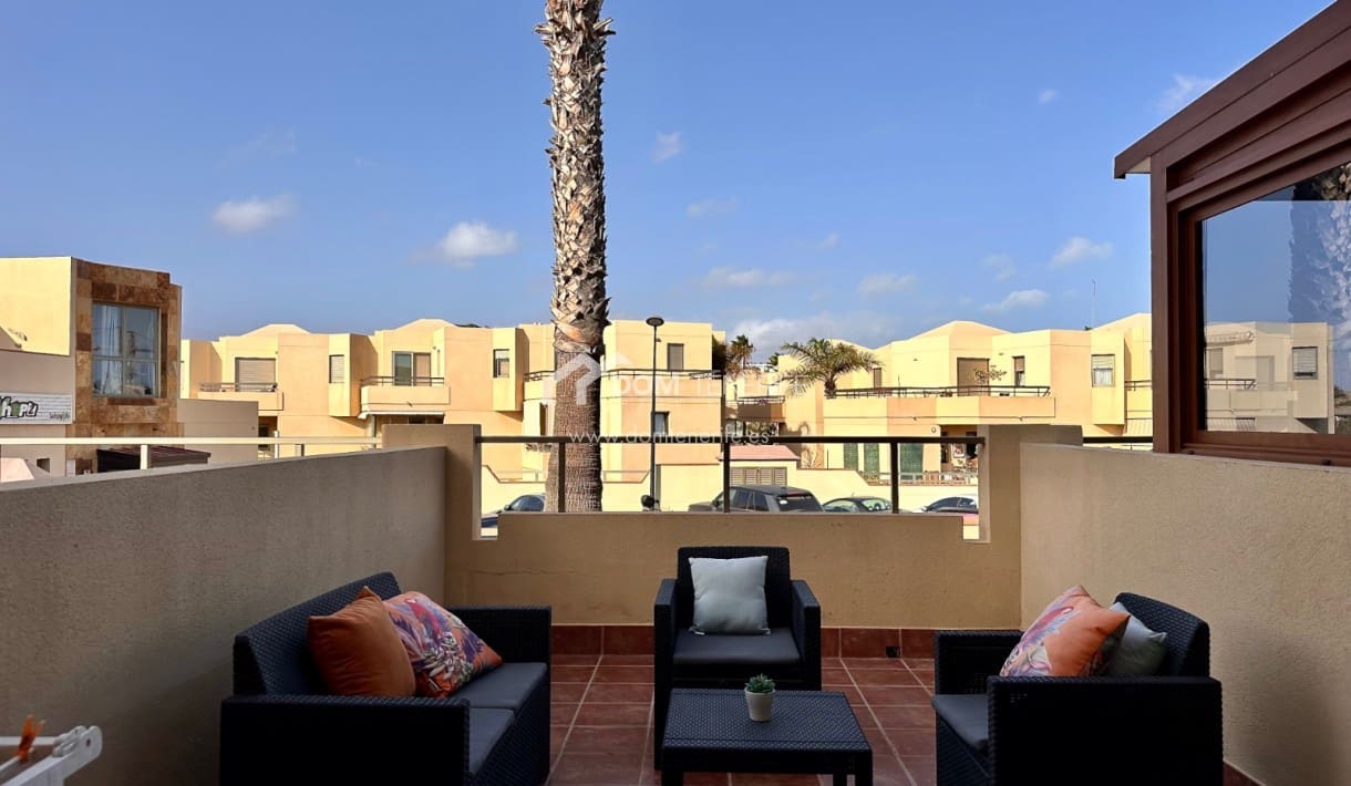 2 quarto Casa em Banda para arrendar em La Tejita com piscina - 1 300 € (Ref: 8560239)