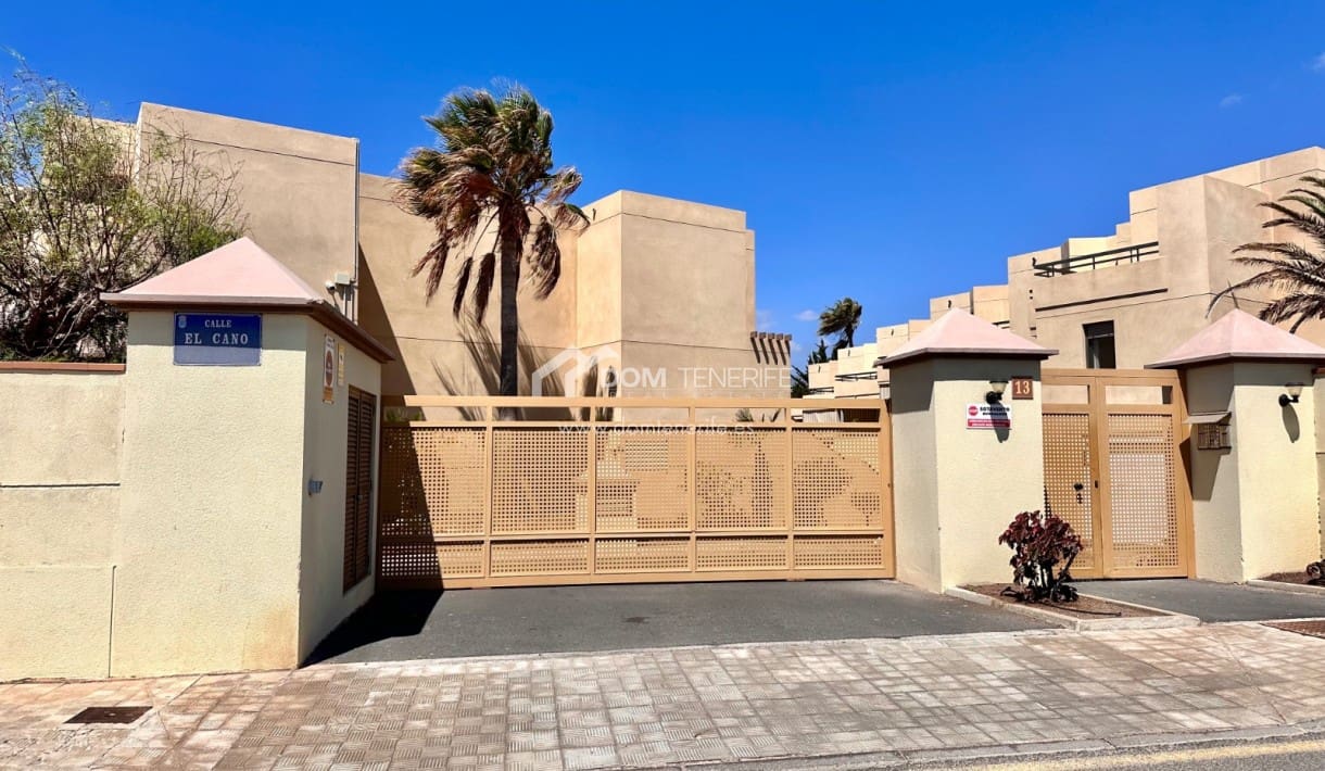 2 quarto Casa em Banda para arrendar em La Tejita com piscina - 1 300 € (Ref: 8560239)