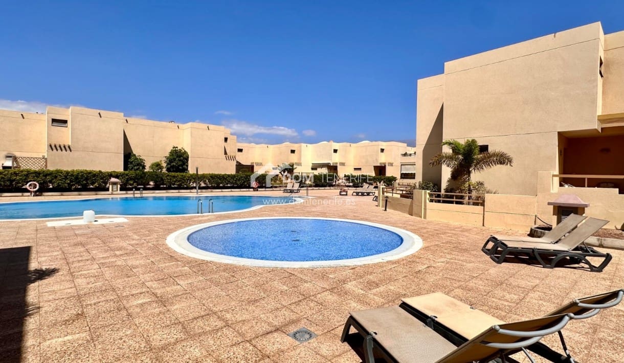 2 quarto Casa em Banda para arrendar em La Tejita com piscina - 1 300 € (Ref: 8560239)