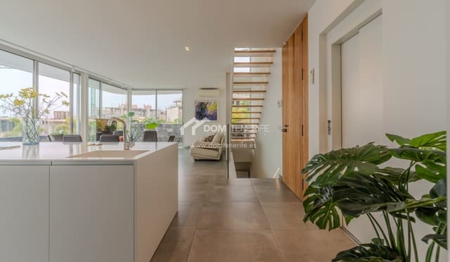 4 bedroom Villa for sale in Callao Salvaje, Adeje with pool garage - € 1,650,000 (Ref: 8647271)