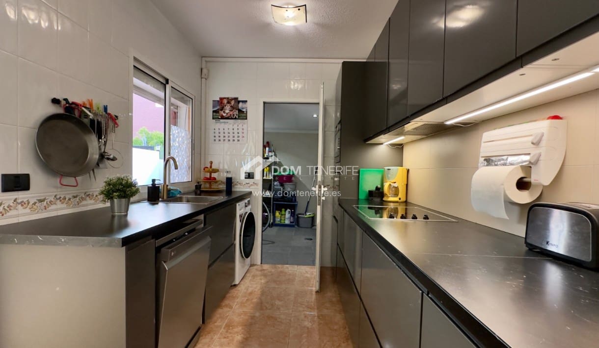 3 bedroom Townhouse for sale in Roque del Conde with pool garage - € 580,000 (Ref: 8653502)