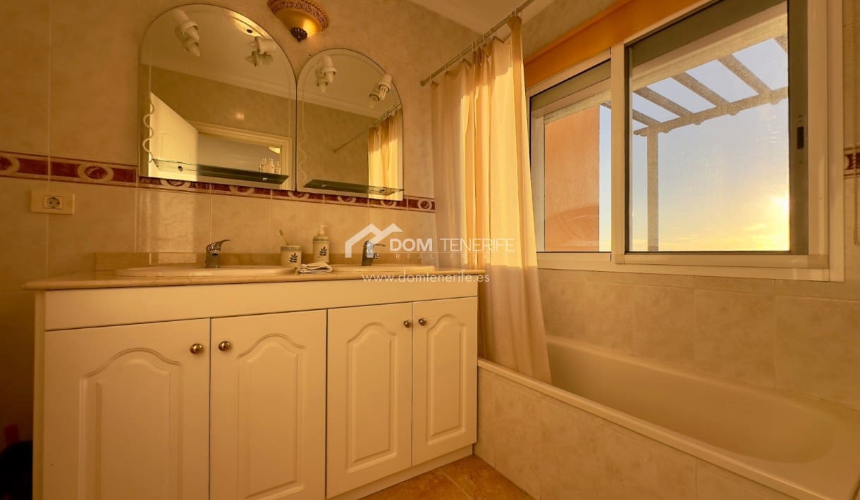 3 bedroom Townhouse for sale in Roque del Conde with pool garage - € 580,000 (Ref: 8653502)