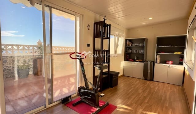 3 bedroom Townhouse for sale in Roque del Conde, Adeje with pool garage - € 580,000 (Ref: 8653502)