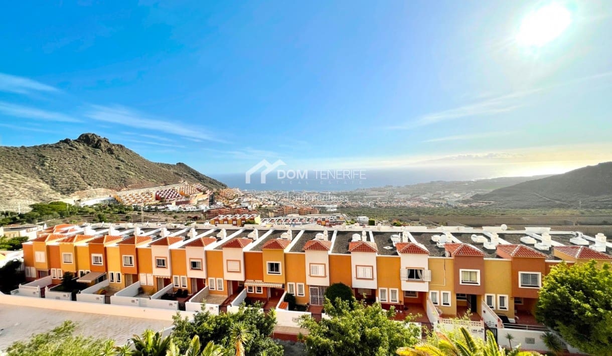 3 bedroom Townhouse for sale in Roque del Conde with pool garage - € 580,000 (Ref: 8653502)
