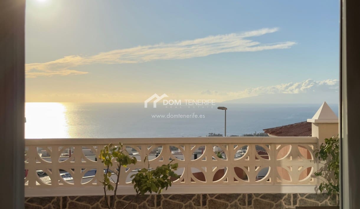 3 bedroom Townhouse for sale in Roque del Conde with pool garage - € 580,000 (Ref: 8653502)