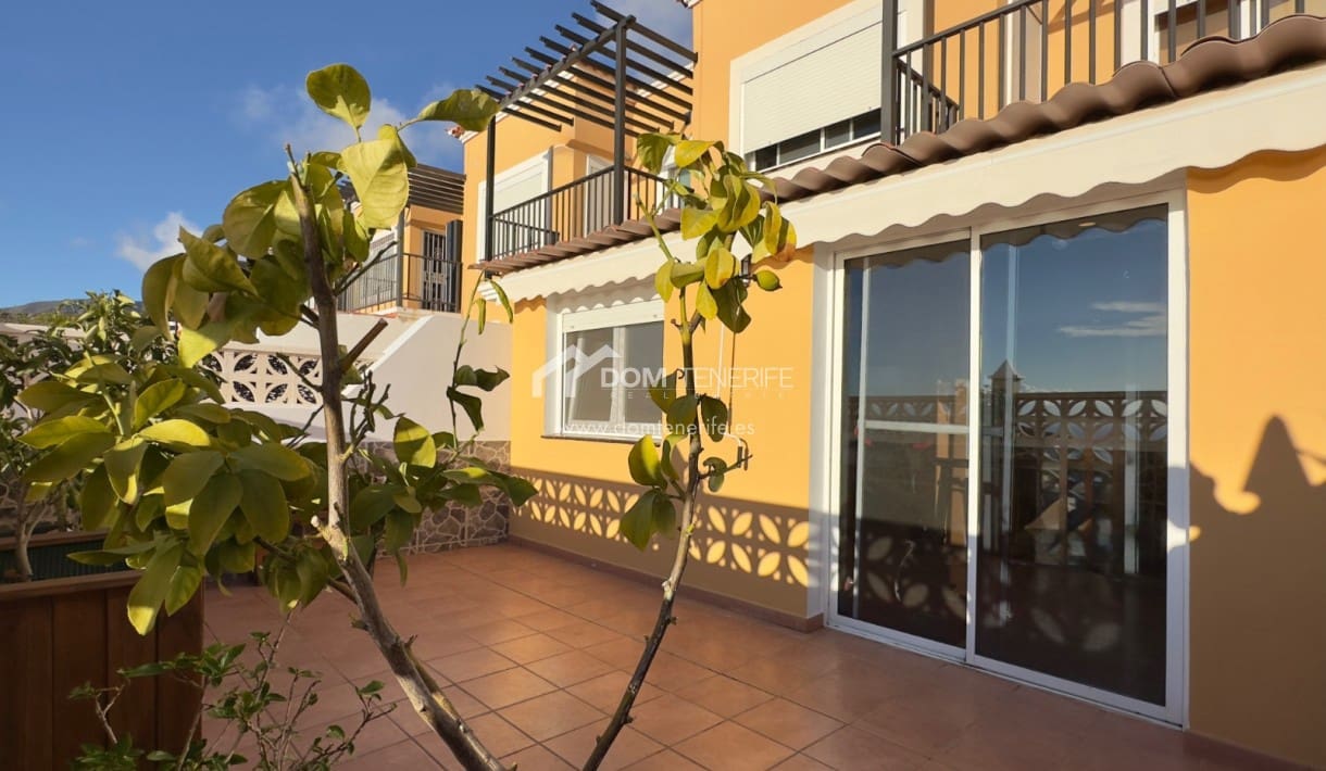 3 bedroom Townhouse for sale in Roque del Conde with pool garage - € 580,000 (Ref: 8653502)