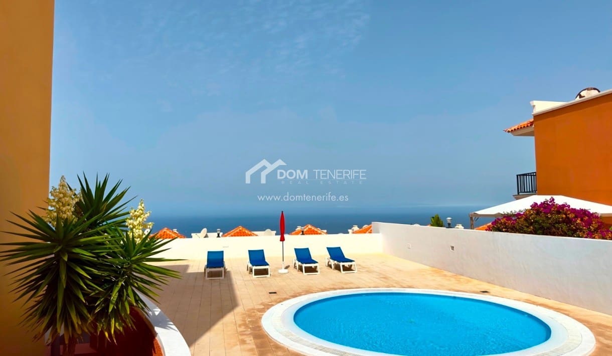 3 bedroom Townhouse for sale in Roque del Conde with pool garage - € 580,000 (Ref: 8653502)