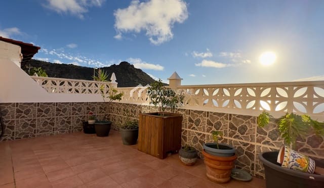 3 bedroom Townhouse for sale in Roque del Conde, Adeje with pool garage - € 580,000 (Ref: 8653502)