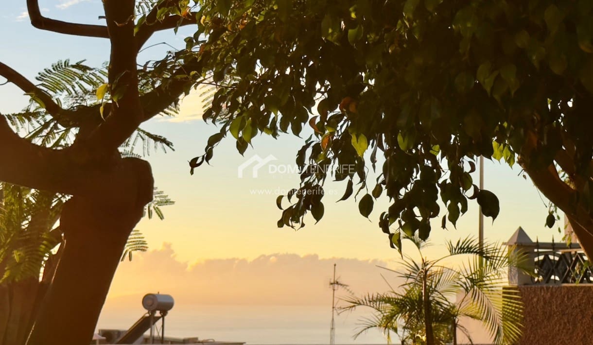 3 bedroom Townhouse for sale in Roque del Conde with pool garage - € 580,000 (Ref: 8653502)