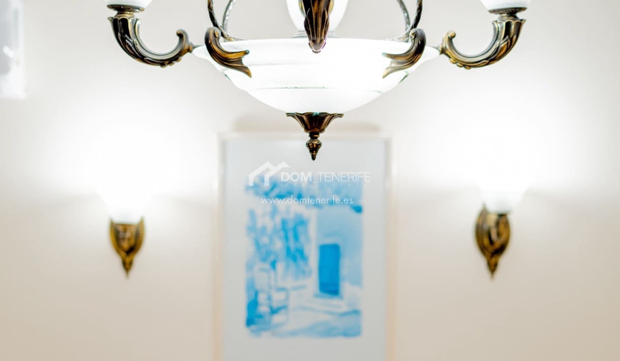 3 makuuhuone Huvila myytävänä paikassa Guia de Isora mukana uima-altaan - 1 080 000 € (Ref: 8678791)