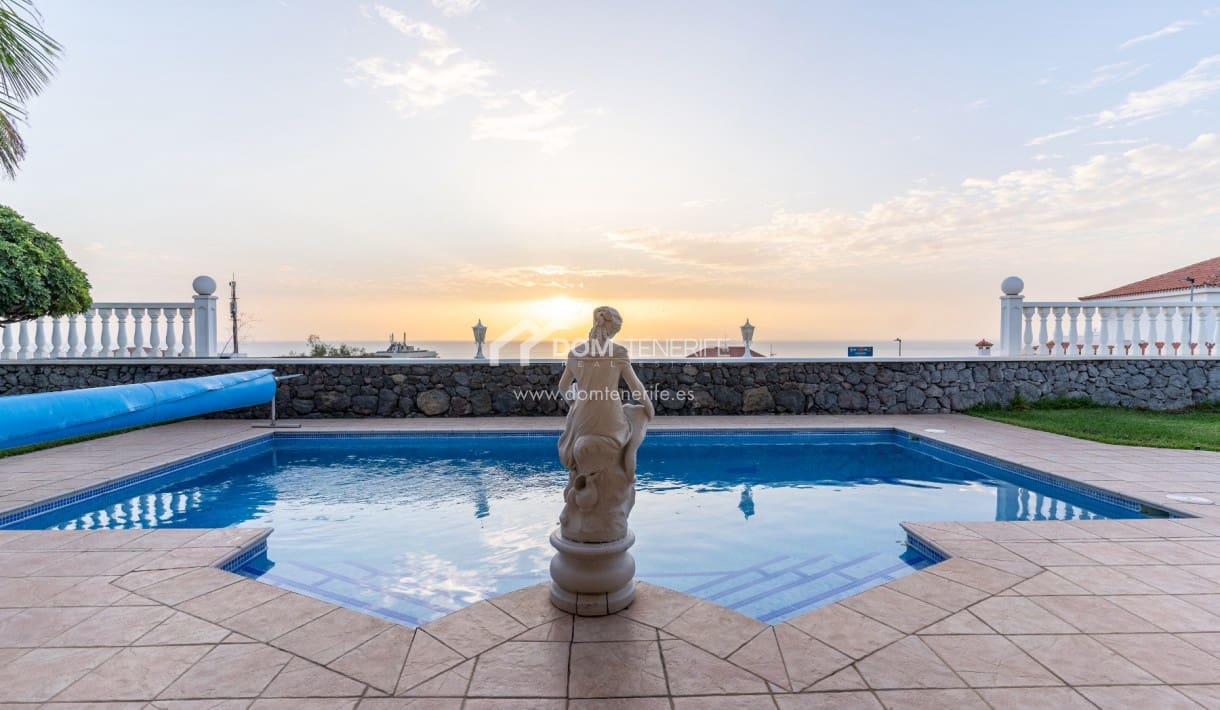 3 makuuhuone Huvila myytävänä paikassa Guia de Isora mukana uima-altaan - 1 080 000 € (Ref: 8678791)