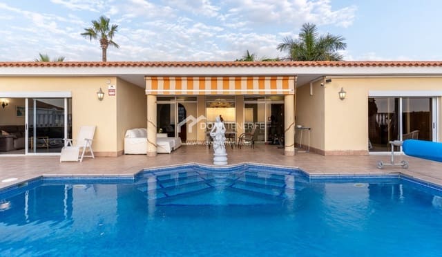 3 Zimmer Villa zu verkaufen in Guía de Isora mit Pool - 1.080.000 € (Ref: 8678791)