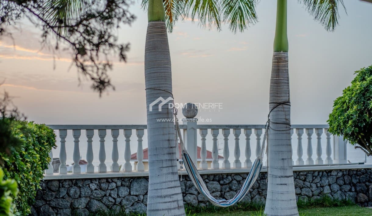 3 makuuhuone Huvila myytävänä paikassa Guia de Isora mukana uima-altaan - 1 080 000 € (Ref: 8678791)