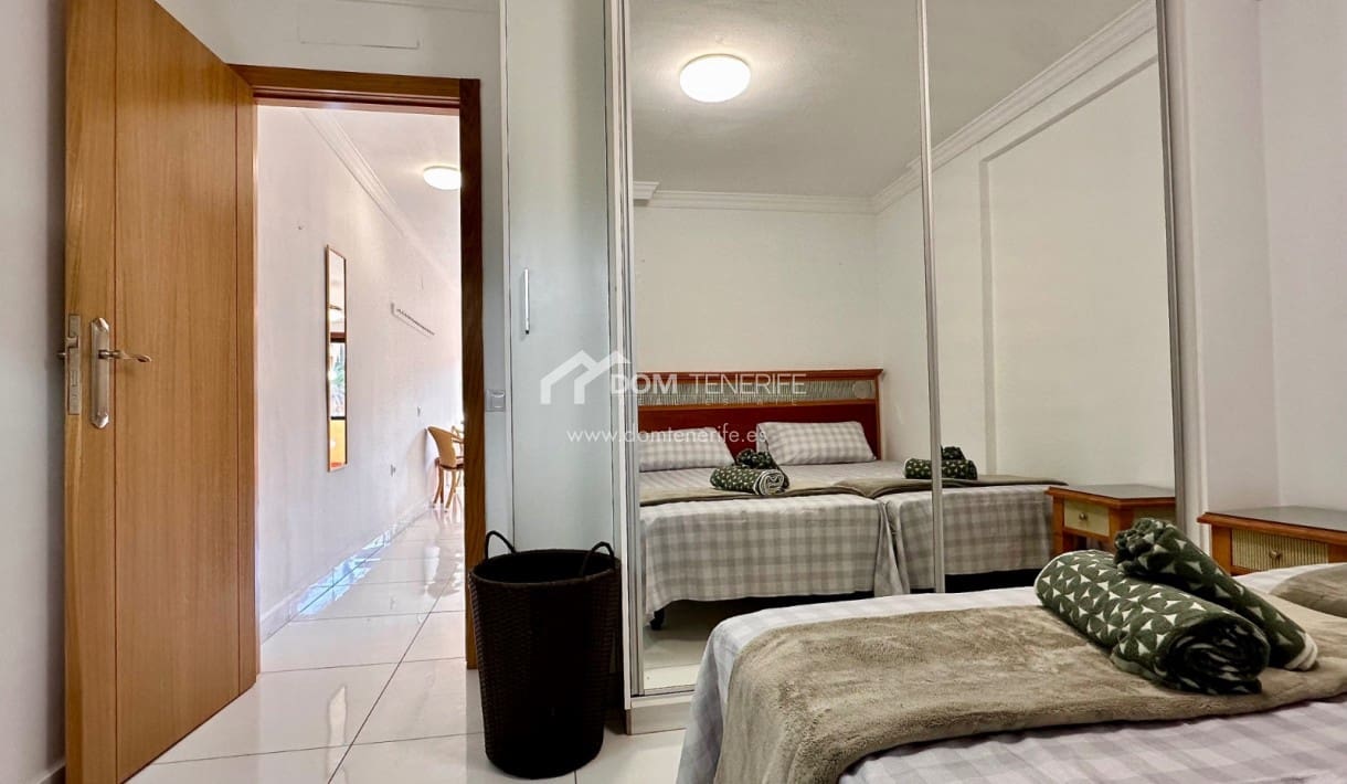 1 soveværelse Lejlighed til salg i Playa de las Americas med swimmingpool - € 385.000 (Ref: 8734760)