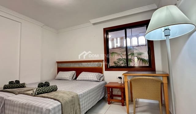 1 makuuhuone Huoneisto myytävänä paikassa Playa de las Americas, Arona mukana uima-altaan - 385 000 € (Ref: 8734760)