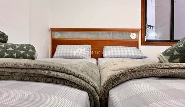 1 makuuhuone Huoneisto myytävänä paikassa Playa de las Americas, Arona mukana uima-altaan - 385 000 € (Ref: 8734760)