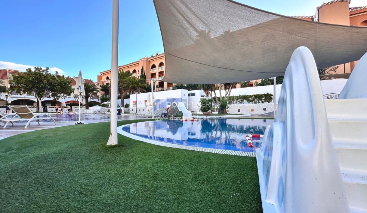 1 soveværelse Lejlighed til salg i Playa de las Americas med swimmingpool - € 385.000 (Ref: 8734760)