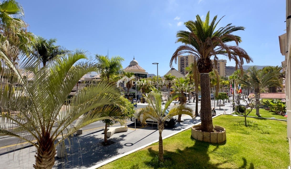 1 soveværelse Lejlighed til salg i Playa de las Americas med swimmingpool - € 385.000 (Ref: 8734760)