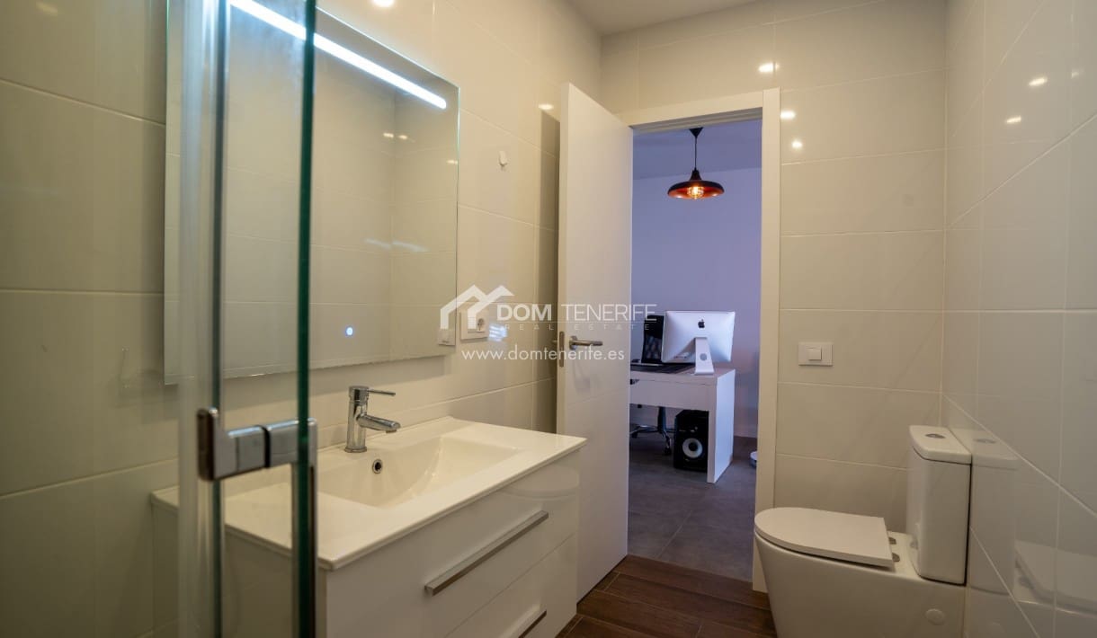 3 soveværelse Byhus til salg i Roque del Conde med swimmingpool garage - € 790.000 (Ref: 8736062)