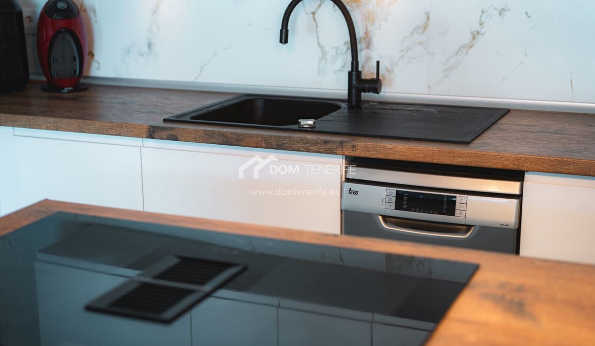 3 soveværelse Byhus til salg i Roque del Conde med swimmingpool garage - € 790.000 (Ref: 8736062)