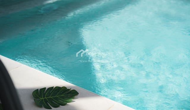 3 soveværelse Byhus til salg i Roque del Conde, Adeje med swimmingpool garage - € 790.000 (Ref: 8736062)