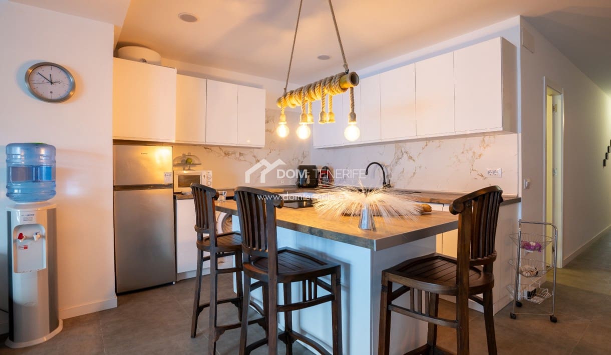 3 soveværelse Byhus til salg i Roque del Conde med swimmingpool garage - € 790.000 (Ref: 8736062)