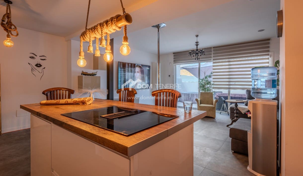 3 soveværelse Byhus til salg i Roque del Conde med swimmingpool garage - € 790.000 (Ref: 8736062)