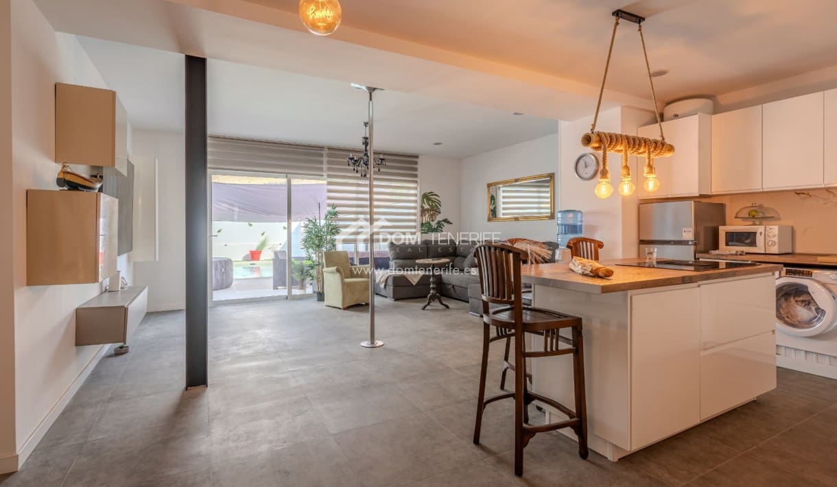 3 soveværelse Byhus til salg i Roque del Conde med swimmingpool garage - € 790.000 (Ref: 8736062)