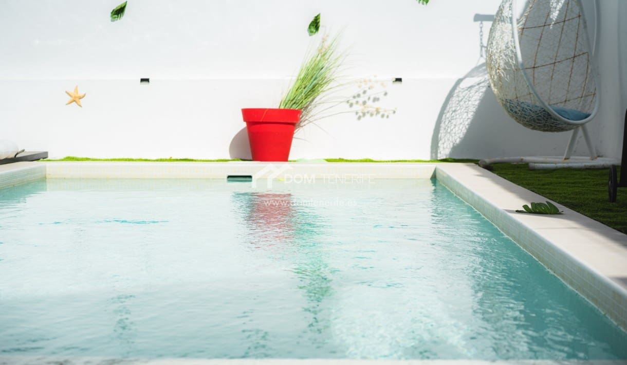 3 soveværelse Byhus til salg i Roque del Conde med swimmingpool garage - € 790.000 (Ref: 8736062)