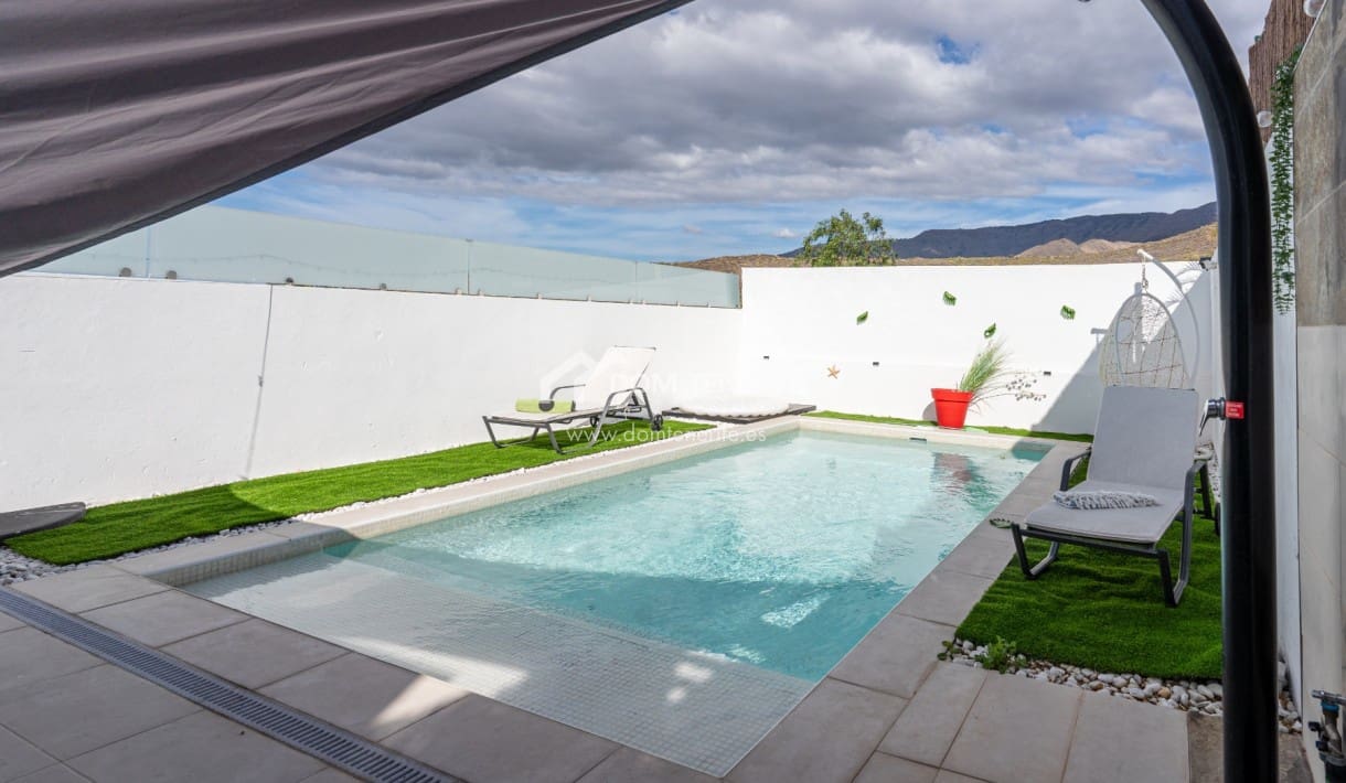 3 soveværelse Byhus til salg i Roque del Conde med swimmingpool garage - € 790.000 (Ref: 8736062)