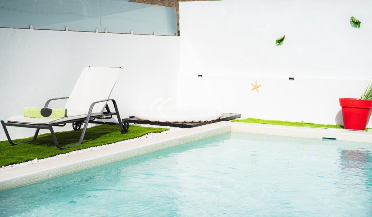 3 soveværelse Byhus til salg i Roque del Conde med swimmingpool garage - € 790.000 (Ref: 8736062)