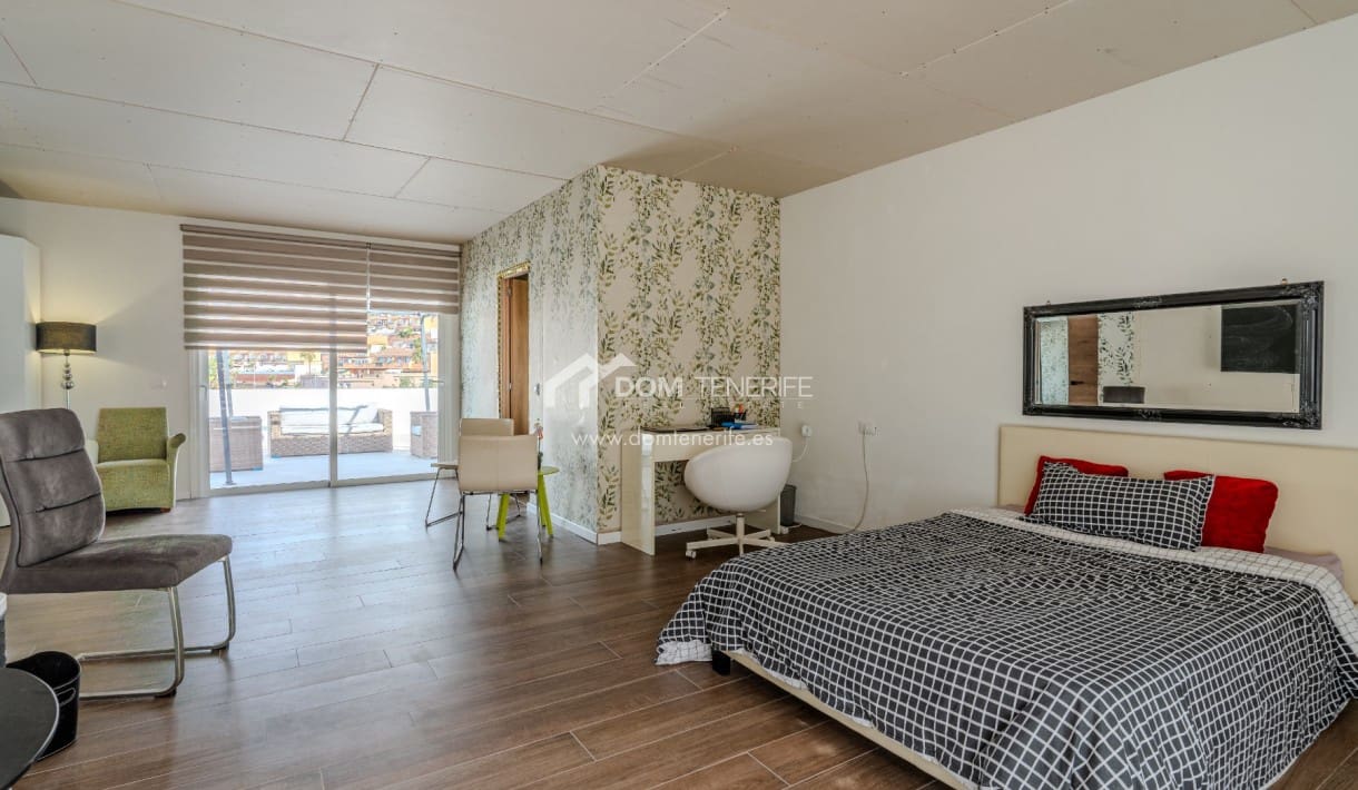 3 soveværelse Byhus til salg i Roque del Conde med swimmingpool garage - € 790.000 (Ref: 8736062)