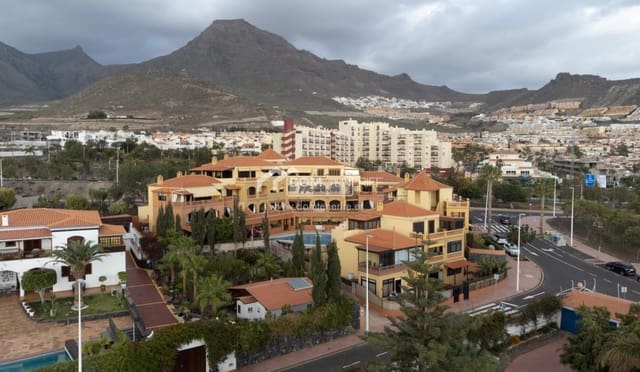 3 chambre Appartement à vendre à Playa del Duque, Adeje avec piscine - 525 000 € (Ref: 8759144)