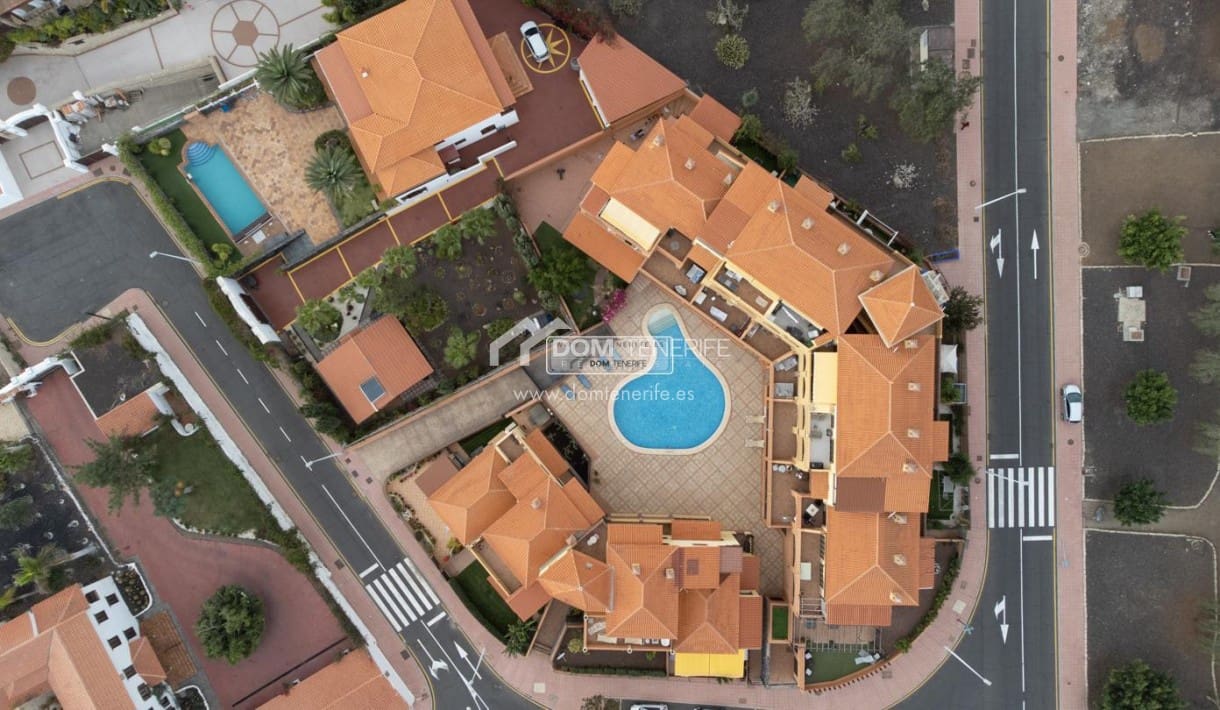 3 soveværelse Lejlighed til salg i Playa del Duque med swimmingpool - € 525.000 (Ref: 8759144)