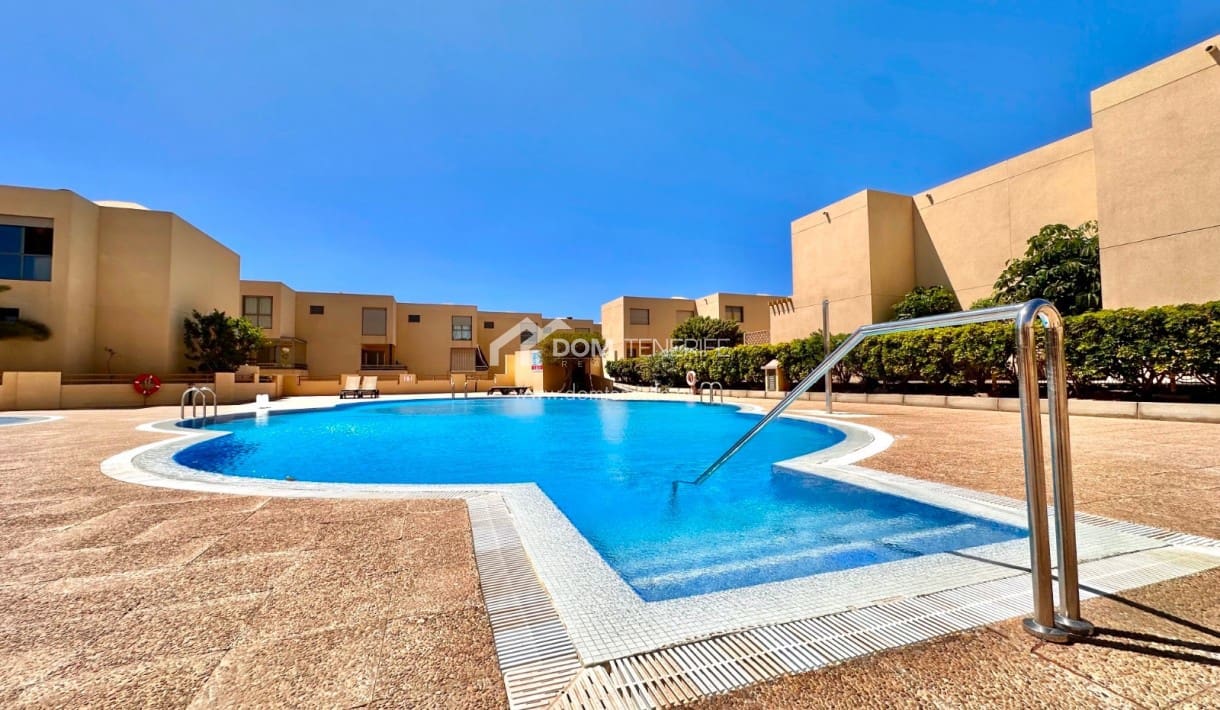 2 soveværelse Byhus til salg i La Tejita med swimmingpool - € 390.000 (Ref: 8788061)