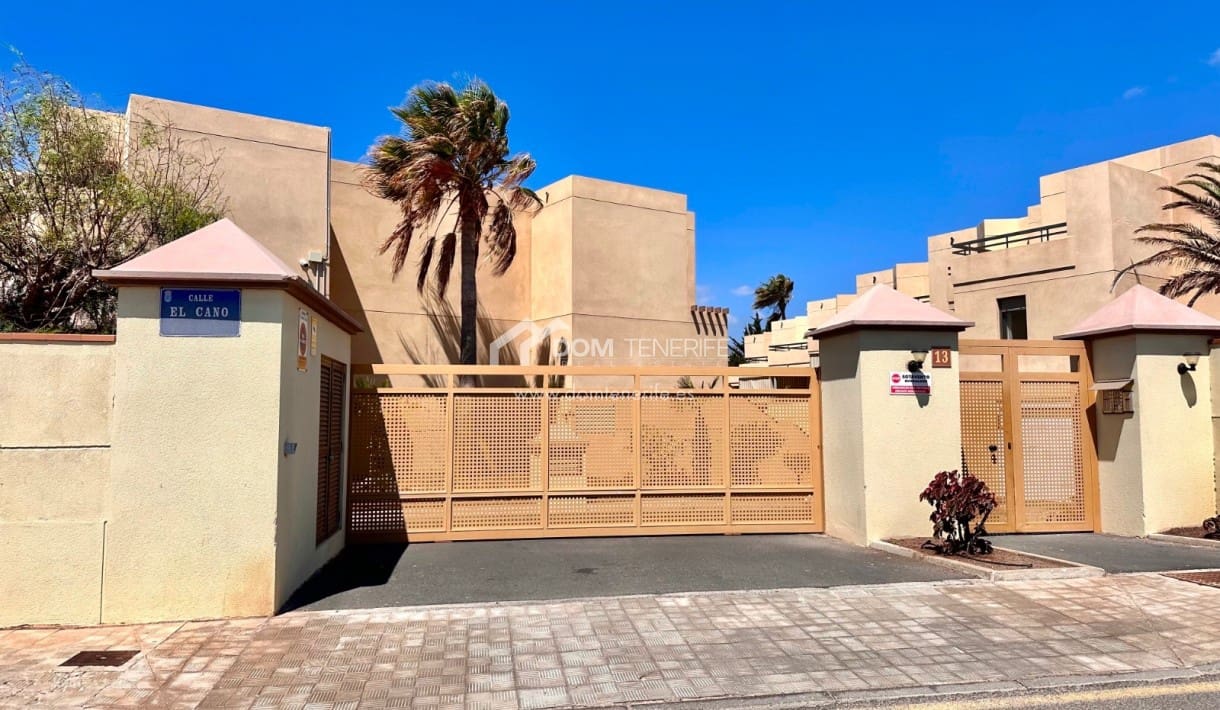 2 soveværelse Byhus til salg i La Tejita med swimmingpool - € 390.000 (Ref: 8788061)