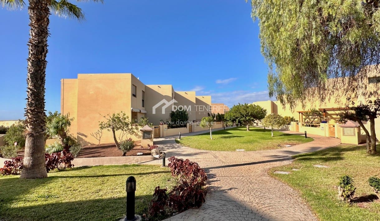 2 soveværelse Byhus til salg i La Tejita med swimmingpool - € 390.000 (Ref: 8788061)